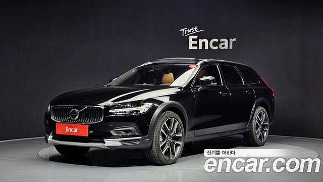 Volvo V90 — exterior