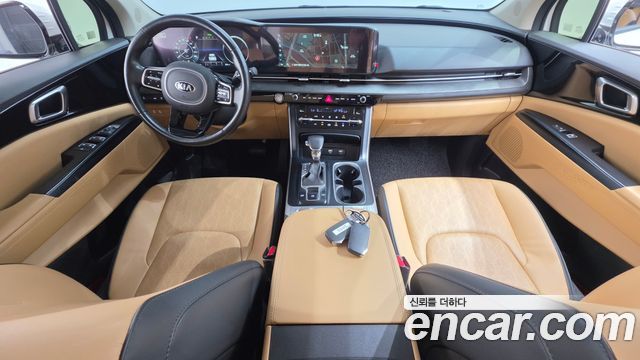 Kia Carnival — interior