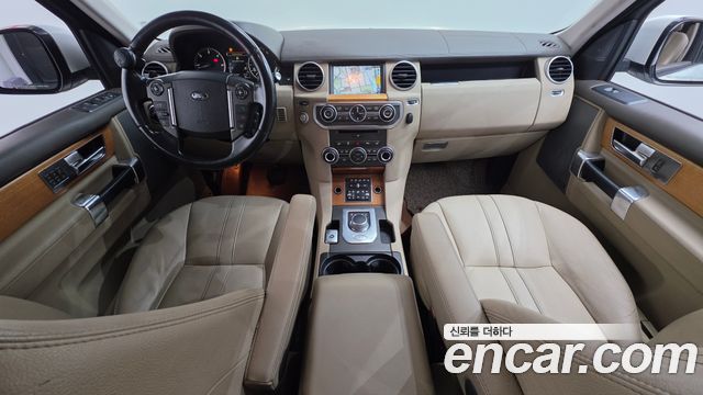 Land Rover Discovery — interior