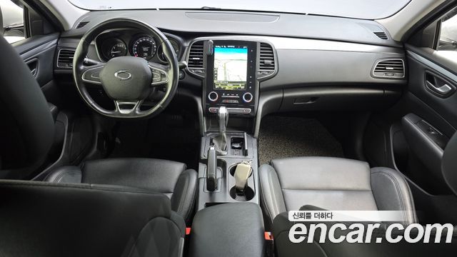 Renault Korea SM6 — interior