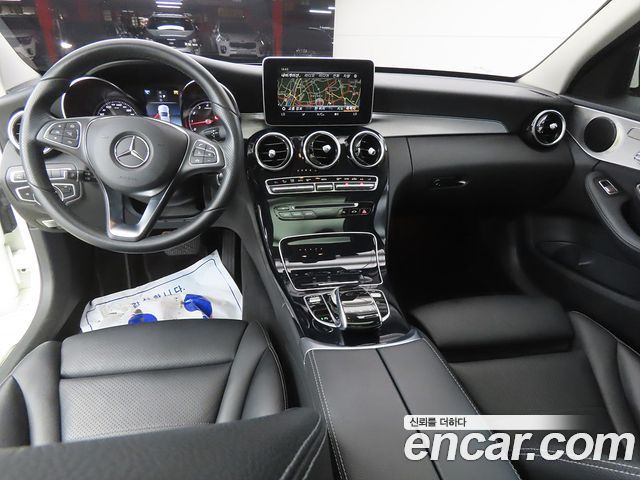 Mercedes-Benz C-Class — interior