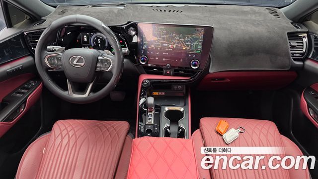 Lexus NX — interior