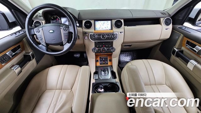Land Rover Discovery — interior