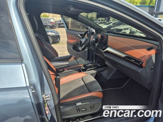 Volkswagen ID.4 — interior