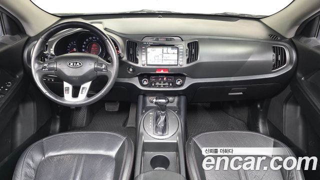 Kia Sportage — interior