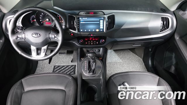 Kia Sportage — interior