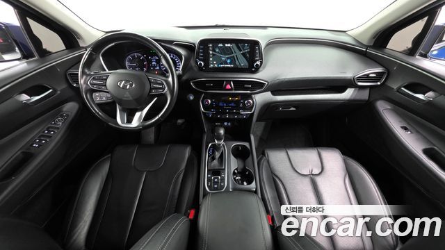 Hyundai Santa Fe — interior