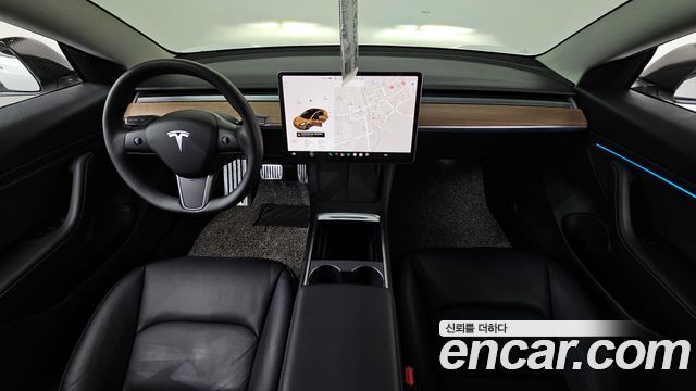 Tesla Model 3 — interior
