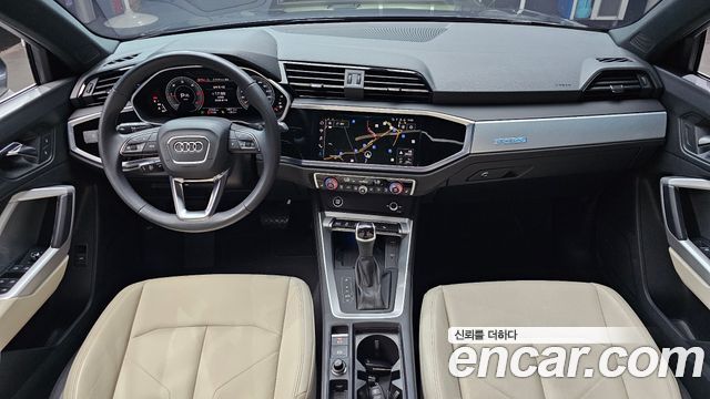 Audi Q3 — interior
