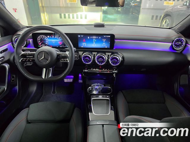 Mercedes-Benz CLA-Class — interior