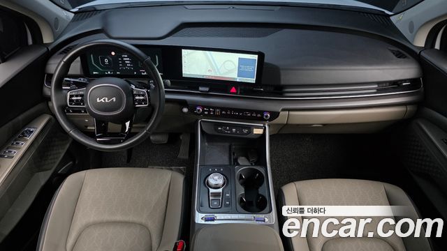 Kia Carnival — interior