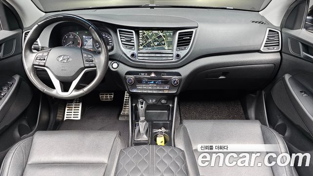 Hyundai Tucson — interior