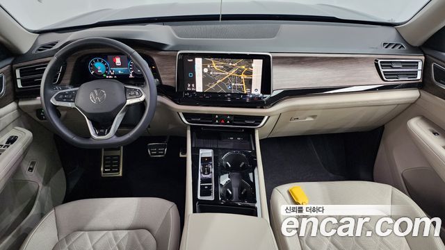 Volkswagen Atlas — interior