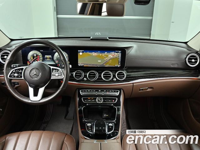 Mercedes-Benz E-Class — interior