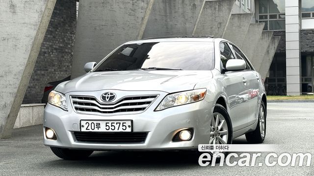 Toyota Camry — exterior
