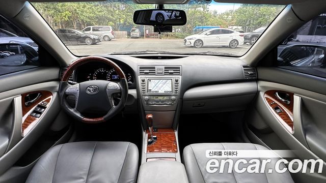 Toyota Camry — interior