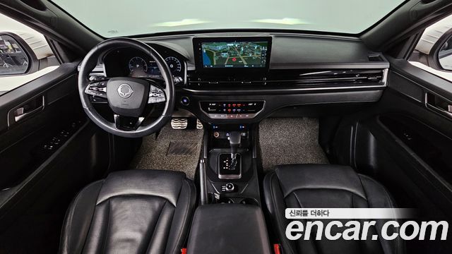 KG Mobility Rexton — interior