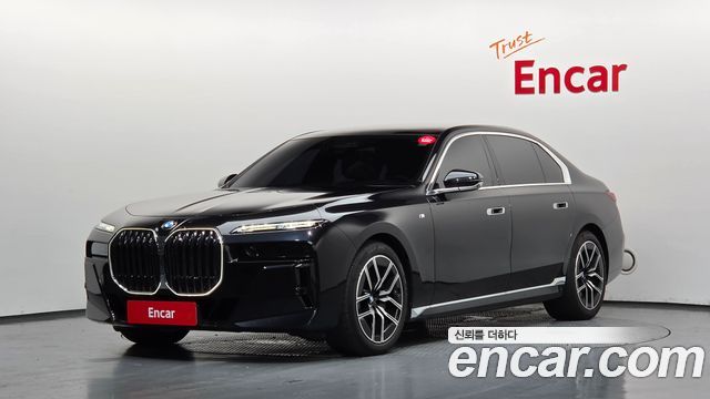 BMW 7 Series — exterior