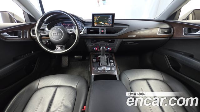 Audi A7 — interior