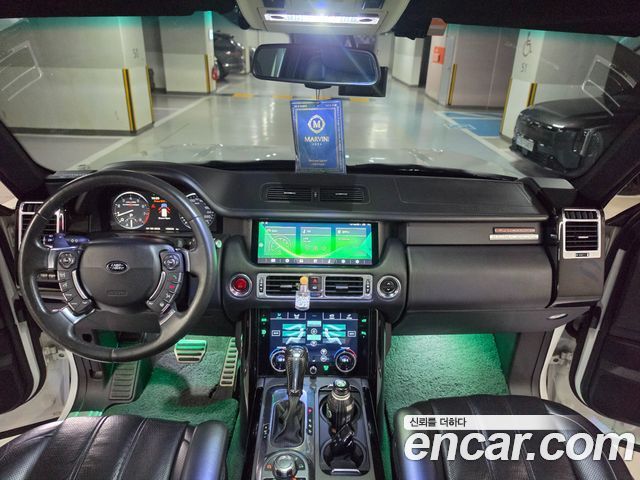 Land Rover Range Rover — interior