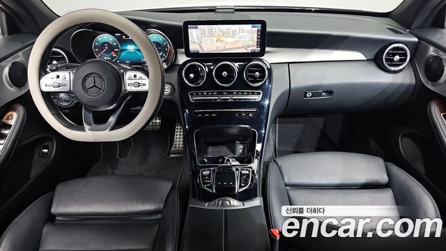 Mercedes-Benz C-Class — interior