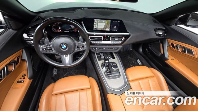 BMW Z4 — interior
