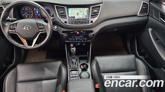 Hyundai Tucson — interior