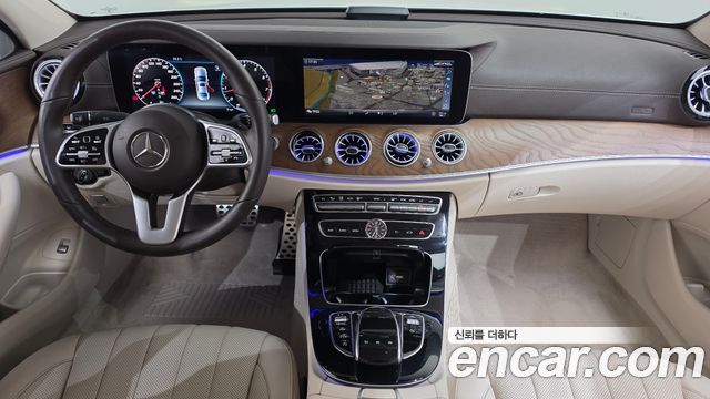 Mercedes-Benz E-Class — interior