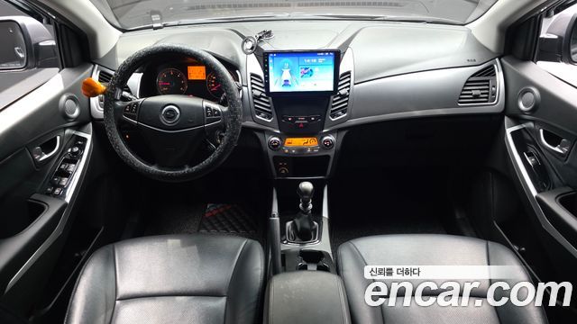 KG Mobility Korando — interior