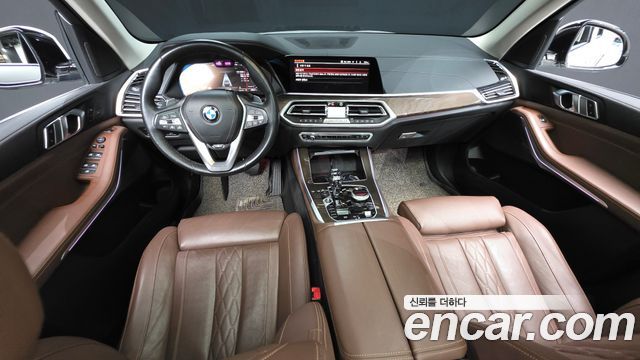 BMW X5 — interior