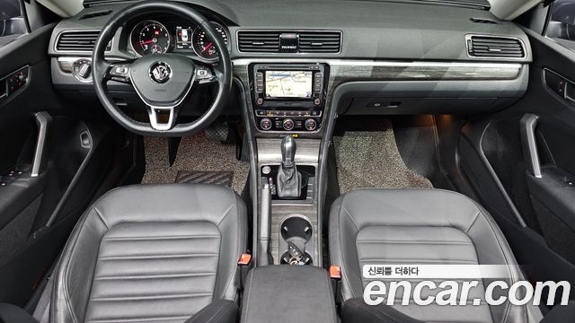 Volkswagen Passat — interior