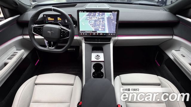 Polestar 4 — interior