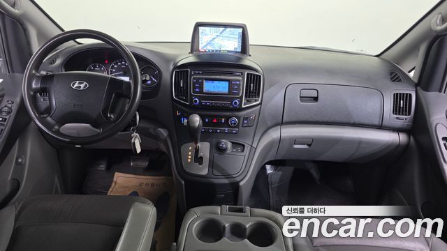 Hyundai Starex — interior