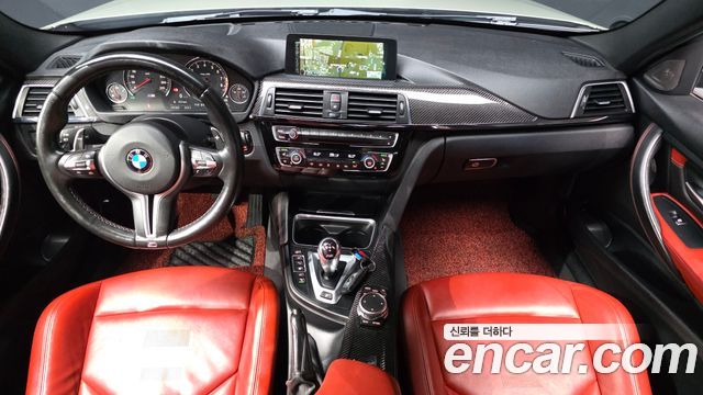 BMW M3 — interior