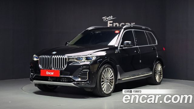 BMW X7 — exterior