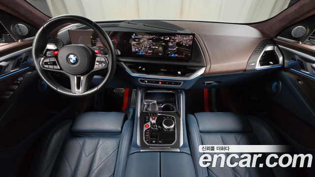 BMW XM — interior