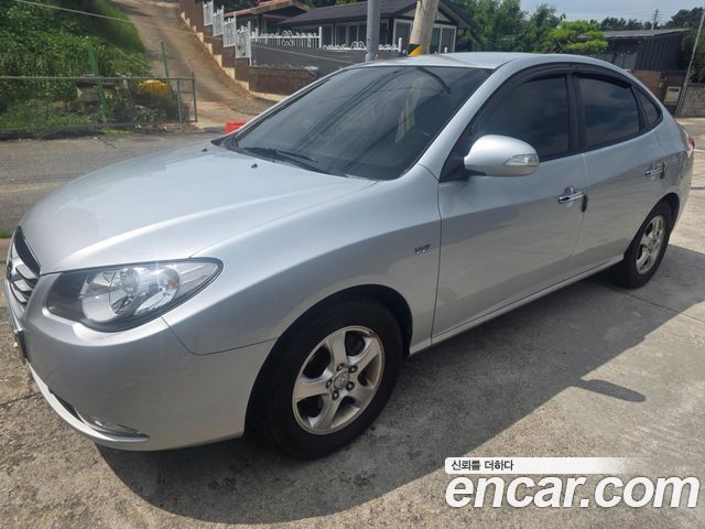 Hyundai Avante — exterior