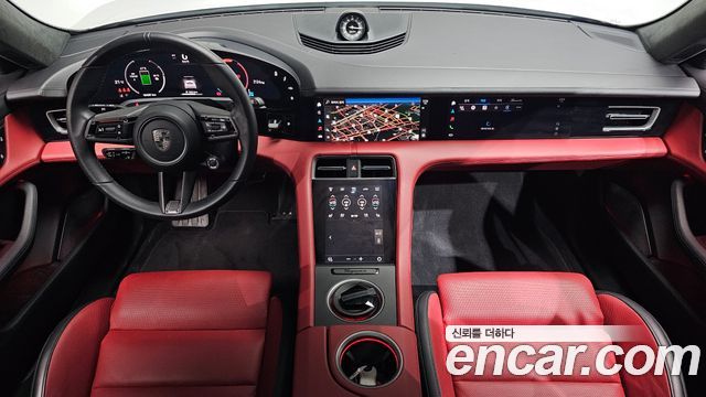 Porsche Taycan — interior
