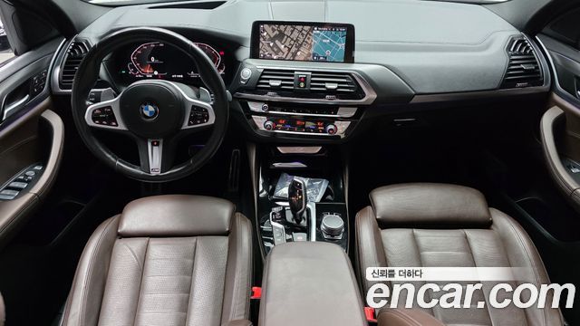 BMW X4 — interior