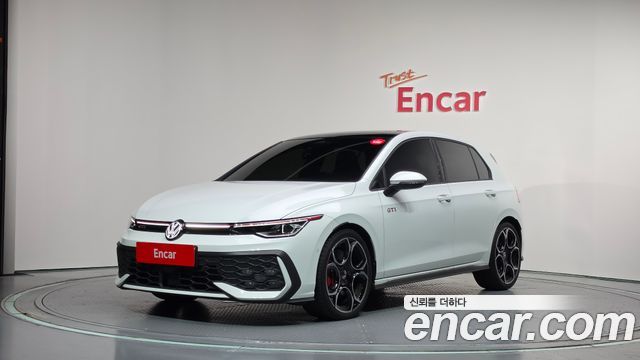 Volkswagen Golf — exterior