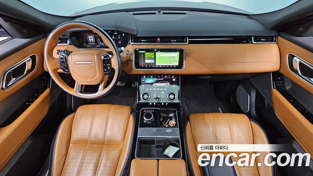 Land Rover Range Rover Velar — interior