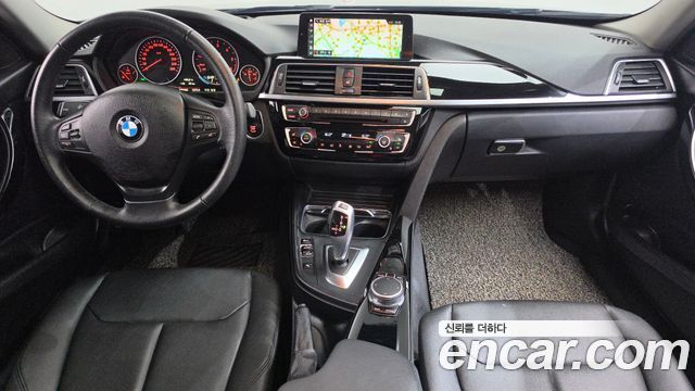 BMW 3 Series — interior