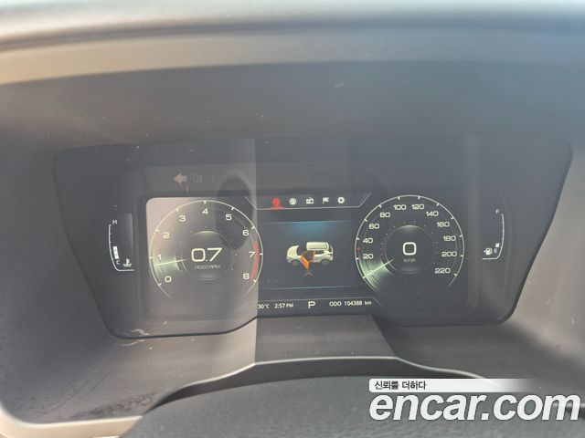 KG Mobility Tivoli — interior