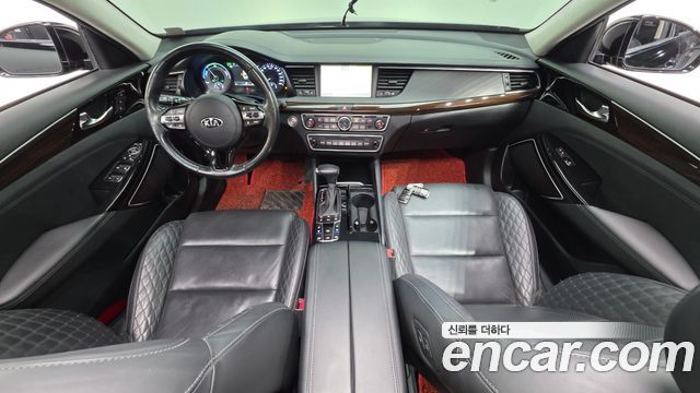 Kia K7 — interior