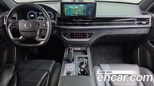 KG Mobility Rexton — interior
