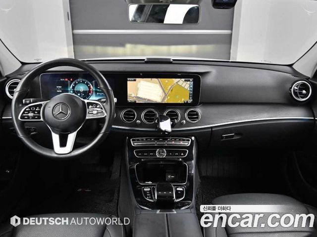 Mercedes-Benz E-Class — interior