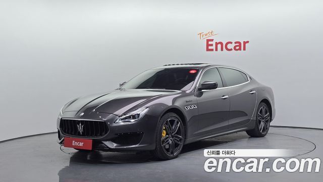 Maserati Quattroporte