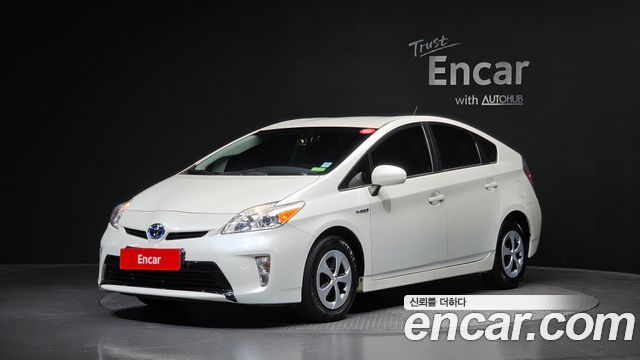 Toyota Prius — exterior