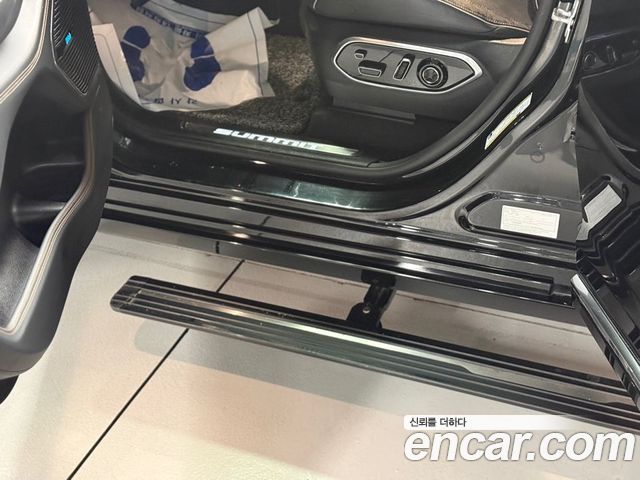 Jeep Cherokee — interior
