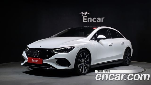 Mercedes-Benz EQE — exterior